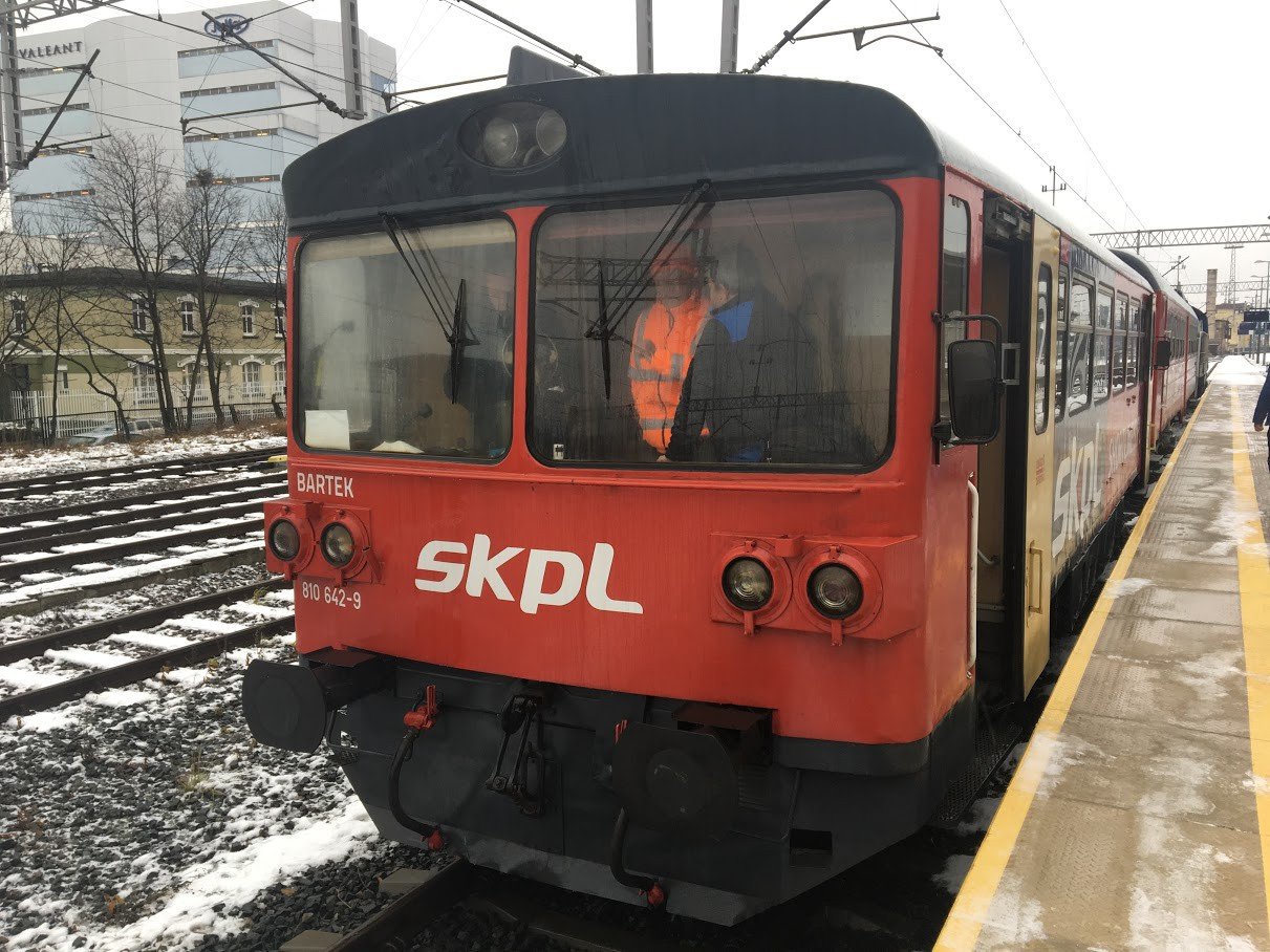 przejazdzka-pociagiem-z-podtekstem-foto-72340