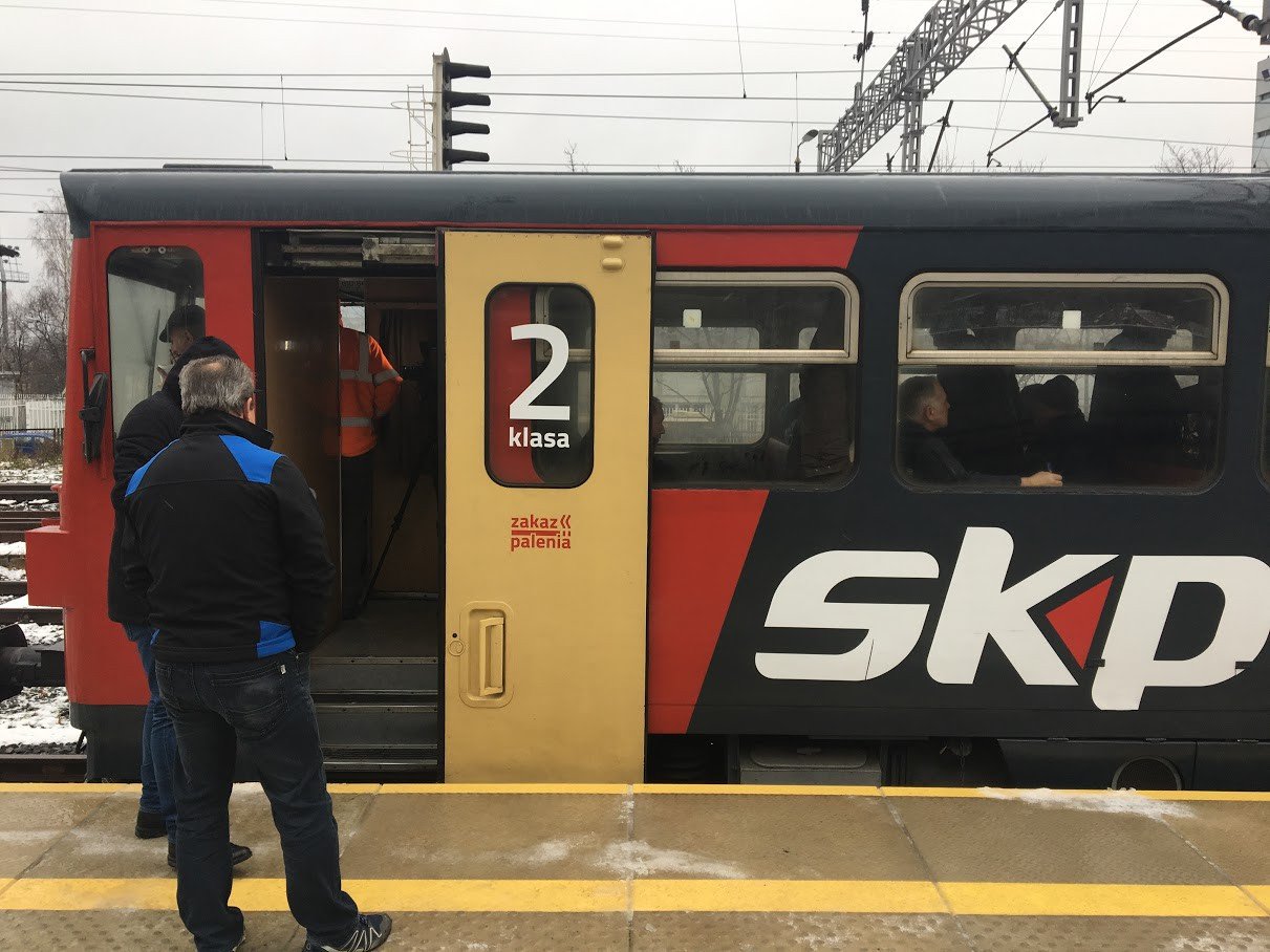 przejazdzka-pociagiem-z-podtekstem-foto-72340