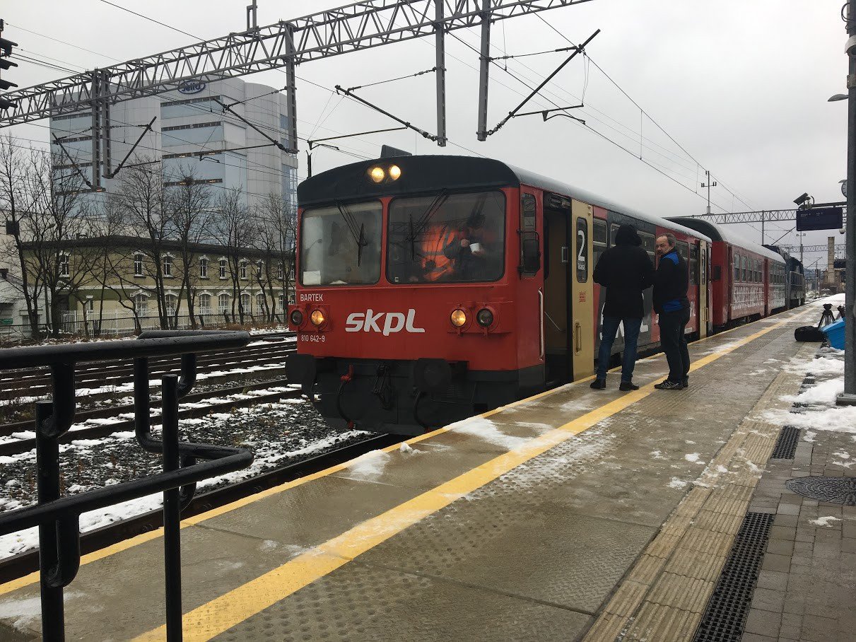przejazdzka-pociagiem-z-podtekstem-foto-72340
