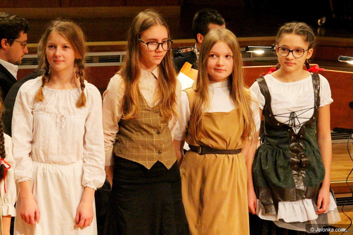 poranek-w-filharmonii-ze-sw-mikoajem-foto-72358
