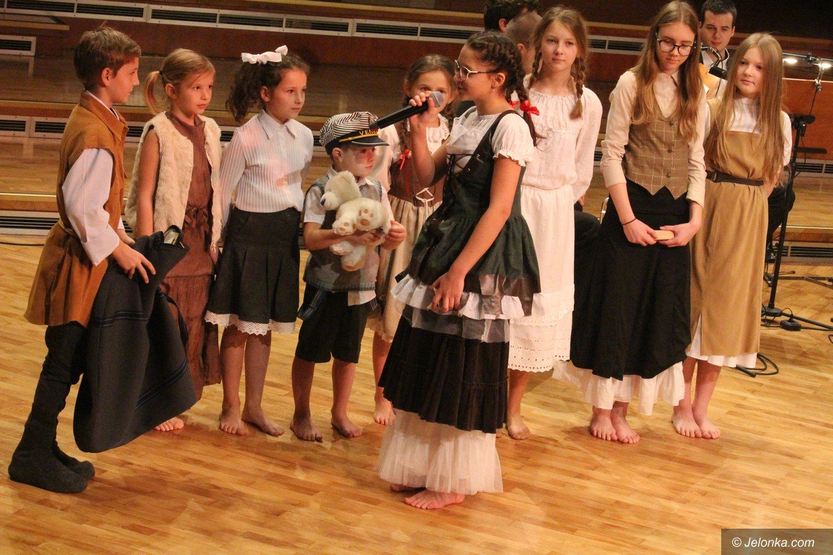 poranek-w-filharmonii-ze-sw-mikoajem-foto-72358