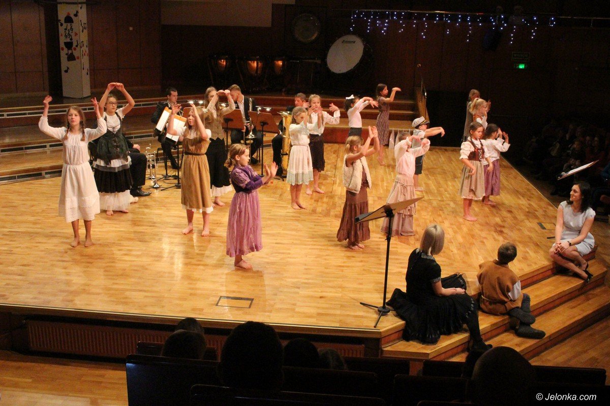 poranek-w-filharmonii-ze-sw-mikoajem-foto-72358