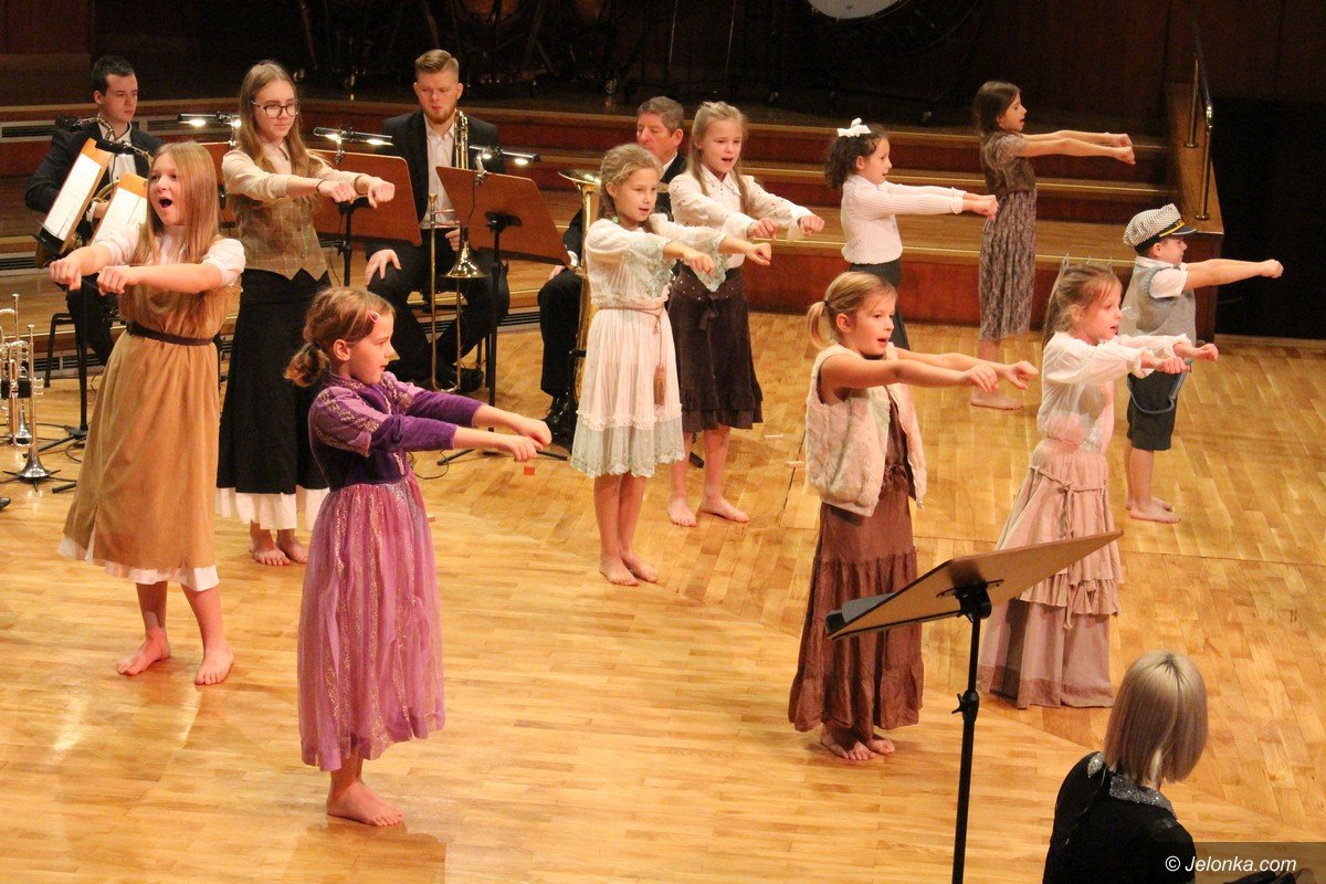 poranek-w-filharmonii-ze-sw-mikoajem-foto-72358