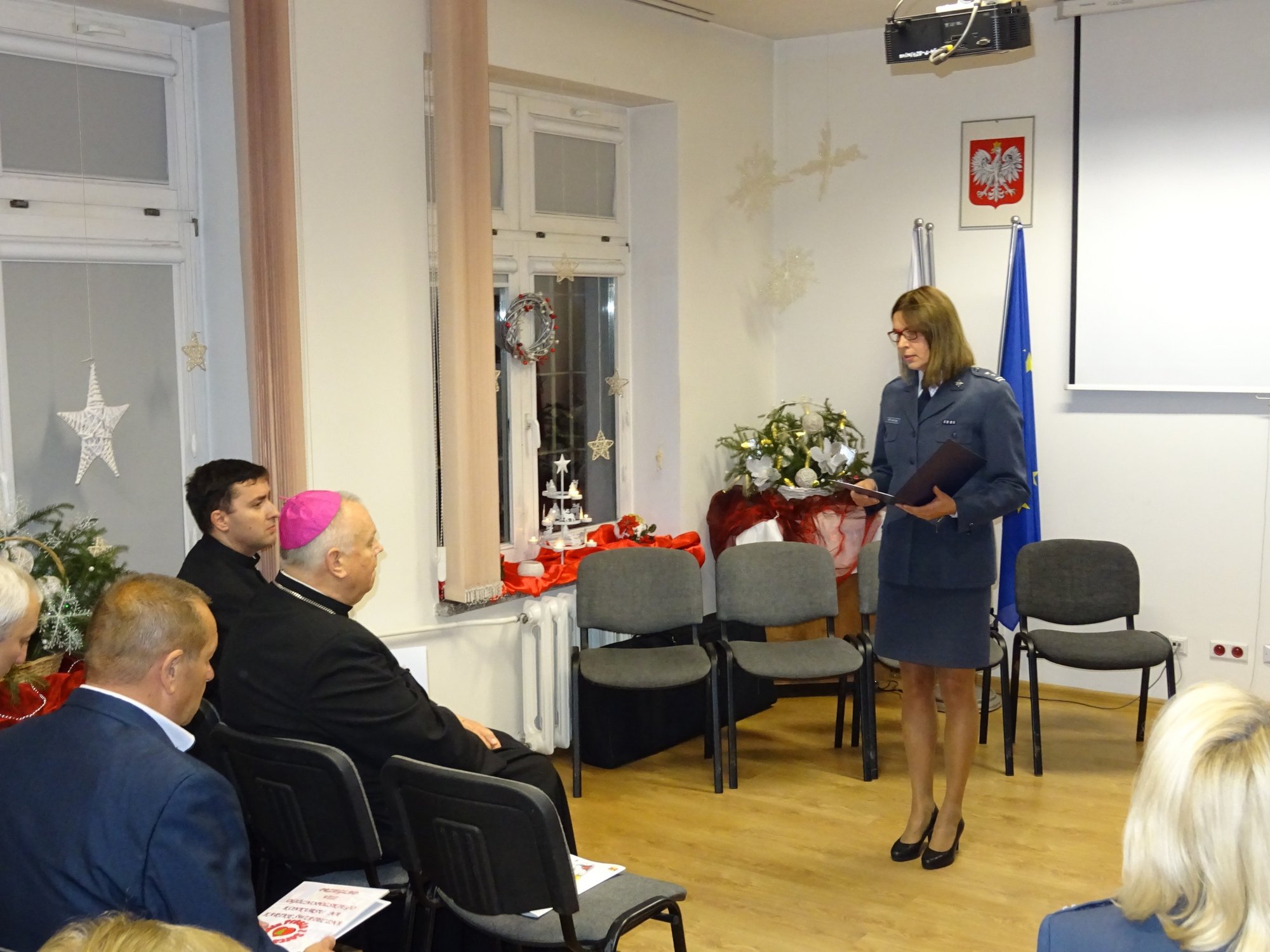 biskup-odwiedzi-areszt-sledczy-foto-72383