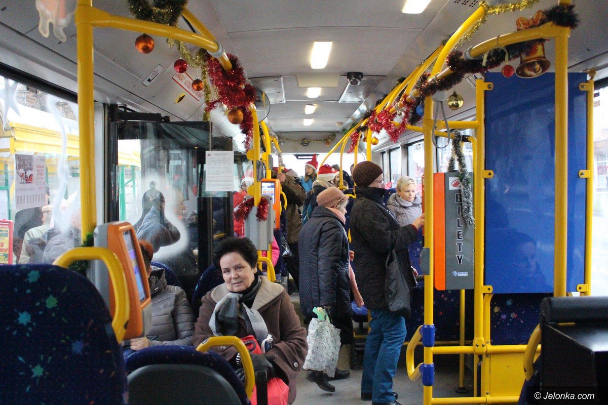 mikoajkowy-autobus-wozi-jeleniogorzan-foto-72386