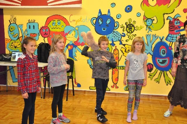 miedzypokoleniowe-tance-w-kregu-foto-72392