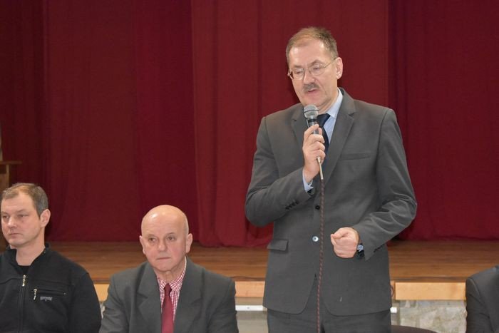 goraca-debata-z-kuratorem-w-piechowicach-foto-72404