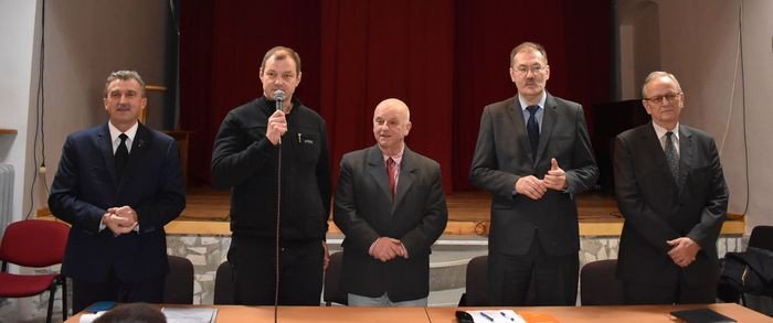 goraca-debata-z-kuratorem-w-piechowicach-foto-72404