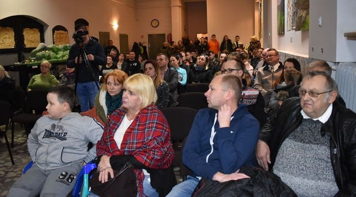goraca-debata-z-kuratorem-w-piechowicach-foto-72404