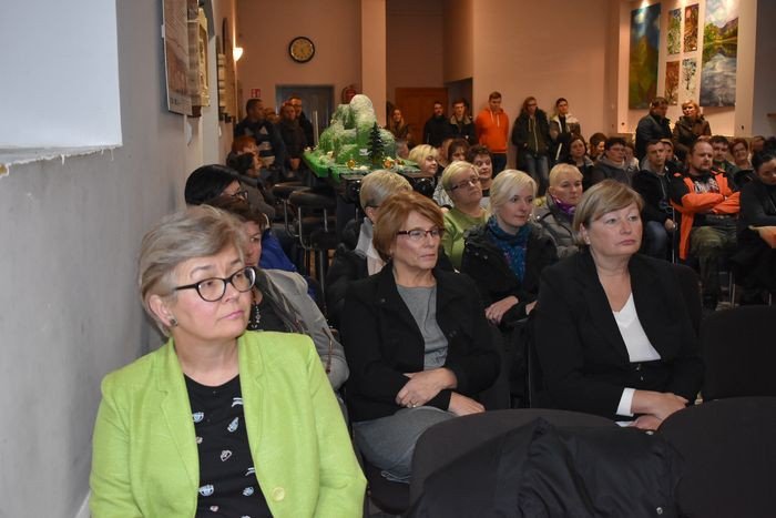 goraca-debata-z-kuratorem-w-piechowicach-foto-72404