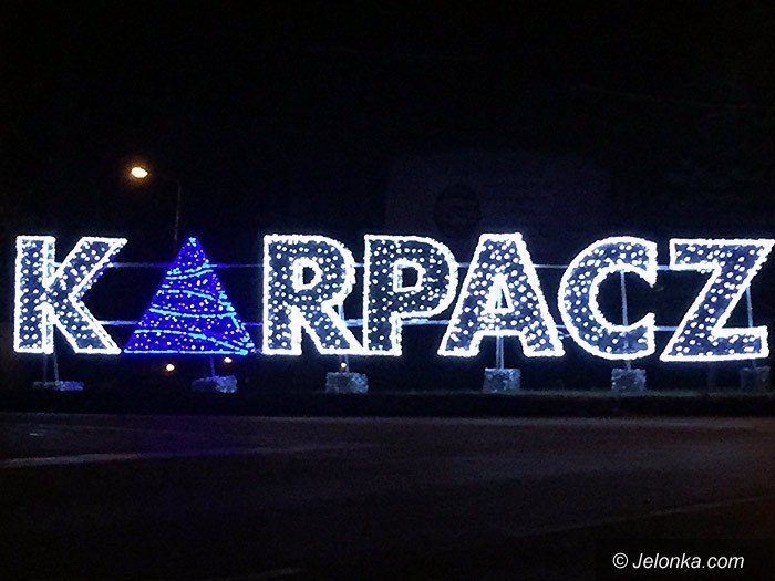 w-karpaczu-juz-byszczy-swiateczna-choinka-foto-72417