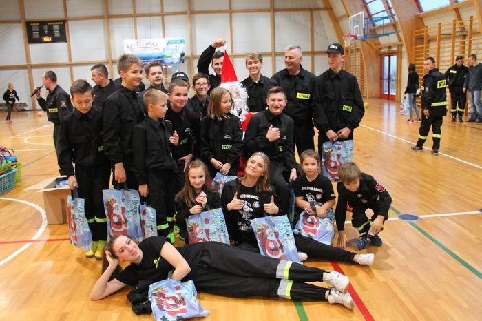 strazackie-mikoajki-w-jezowie-sudeckim-foto-72423