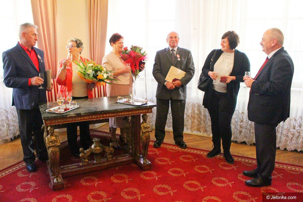 kolejne-pary-z-medalami-od-prezydenta-rp-foto-72425
