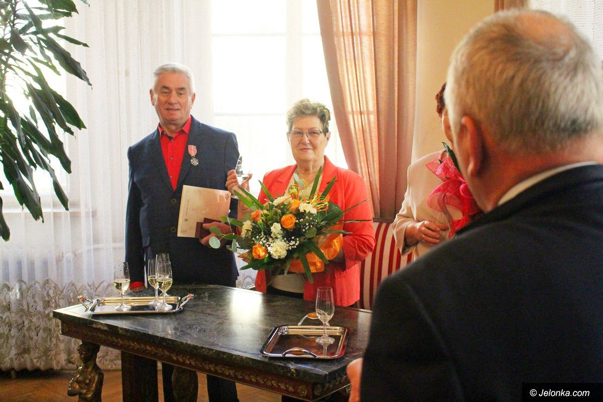 kolejne-pary-z-medalami-od-prezydenta-rp-foto-72425