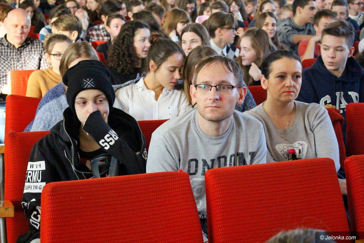 zerom-z-pomoca-dla-uczniow-sp-11-foto-72426