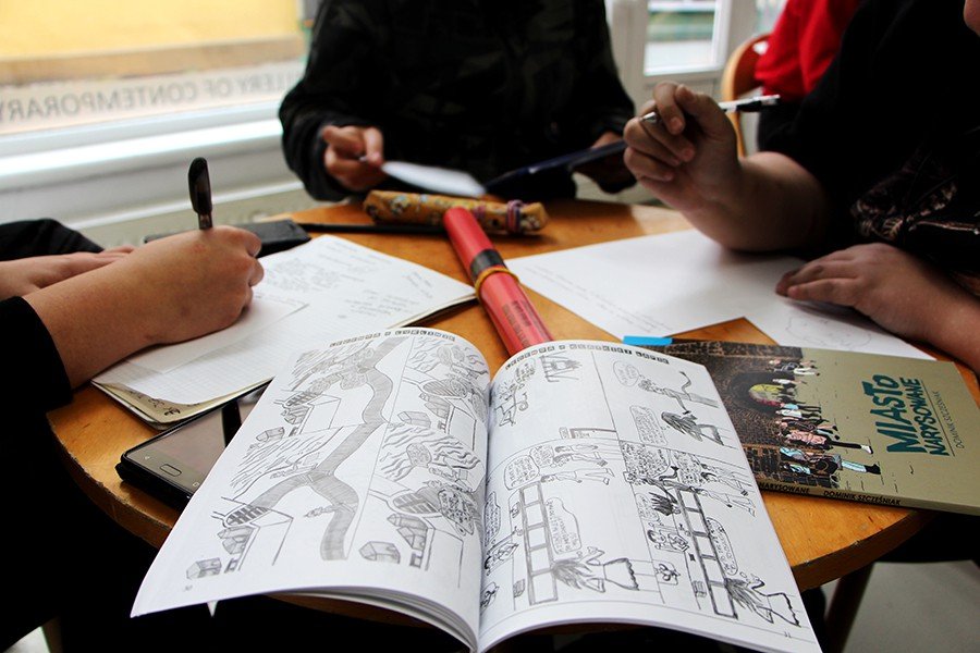 modzi-z-plastyka-tworza-komiksy-z-profesjonalistami-foto-72441