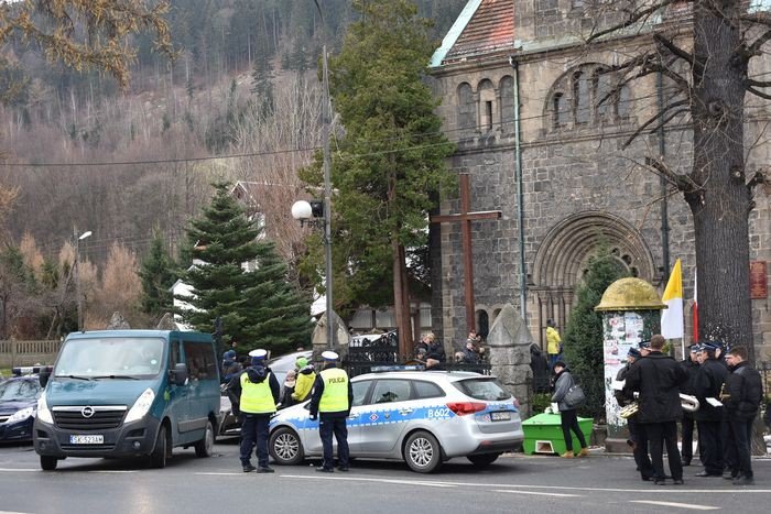 ostatnie-pozegnanie-tragicznie-zmarych-dzieci-foto-72447