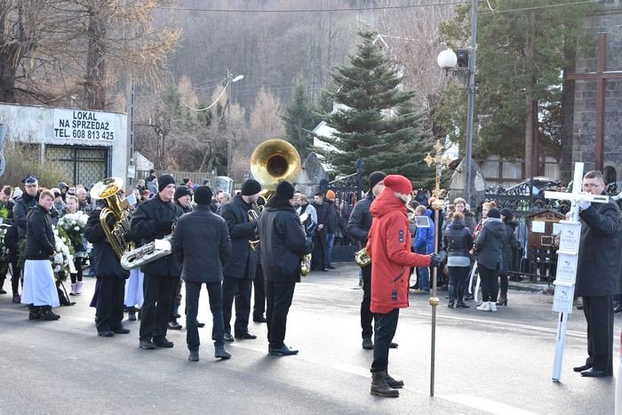 ostatnie-pozegnanie-tragicznie-zmarych-dzieci-foto-72447