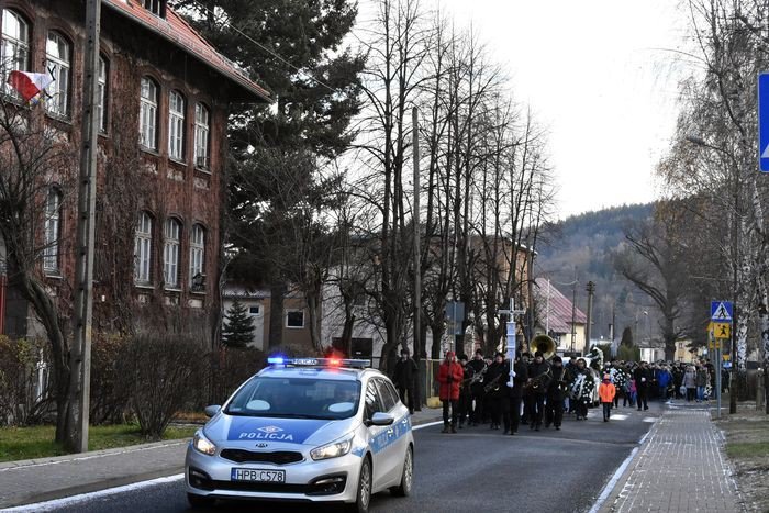 ostatnie-pozegnanie-tragicznie-zmarych-dzieci-foto-72447
