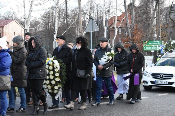 ostatnie-pozegnanie-tragicznie-zmarych-dzieci-foto-72447