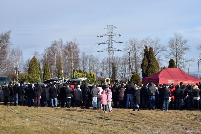 ostatnie-pozegnanie-tragicznie-zmarych-dzieci-foto-72447