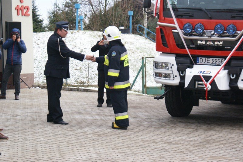 nowy-woz-strazacki-w-jezowie-sudeckim-foto-72454