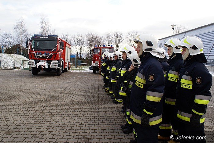 nowy-woz-strazacki-w-jezowie-sudeckim-foto-72454