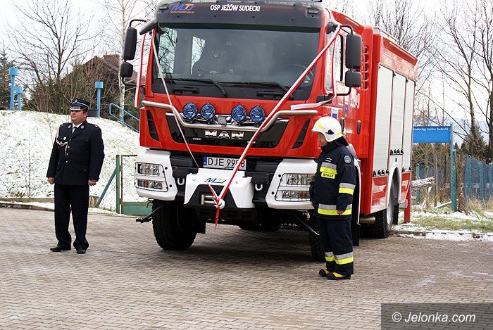 nowy-woz-strazacki-w-jezowie-sudeckim-foto-72454
