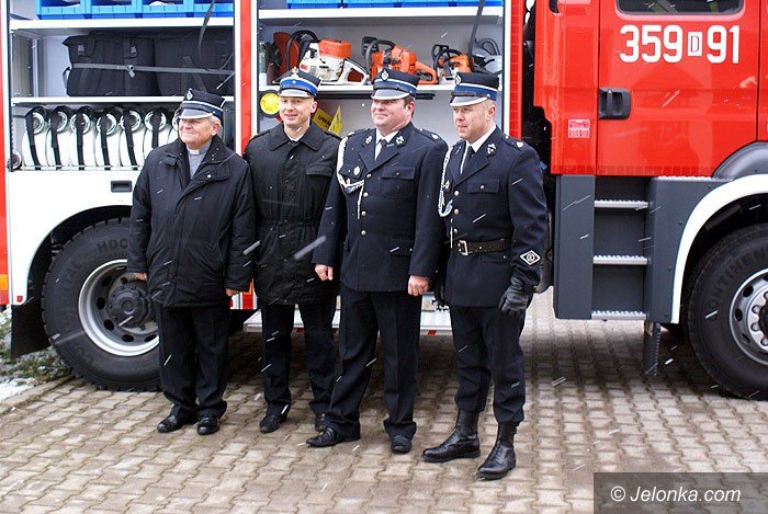nowy-woz-strazacki-w-jezowie-sudeckim-foto-72454