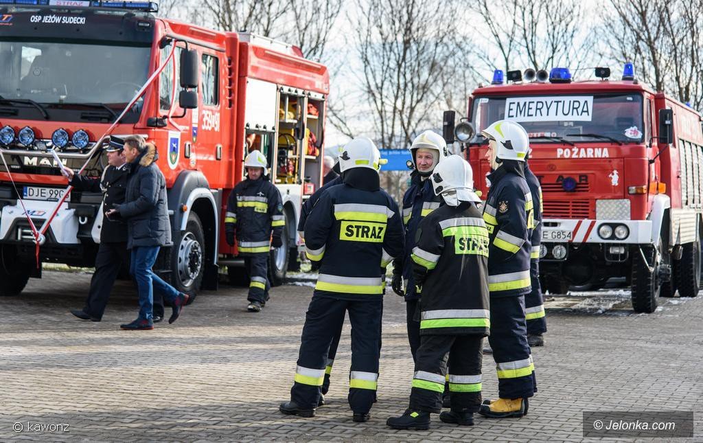 nowy-woz-strazacki-w-jezowie-sudeckim-foto-72454