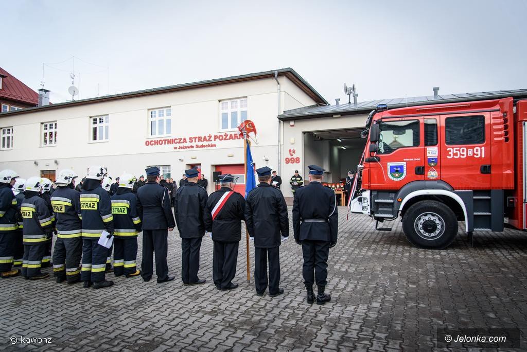 nowy-woz-strazacki-w-jezowie-sudeckim-foto-72454