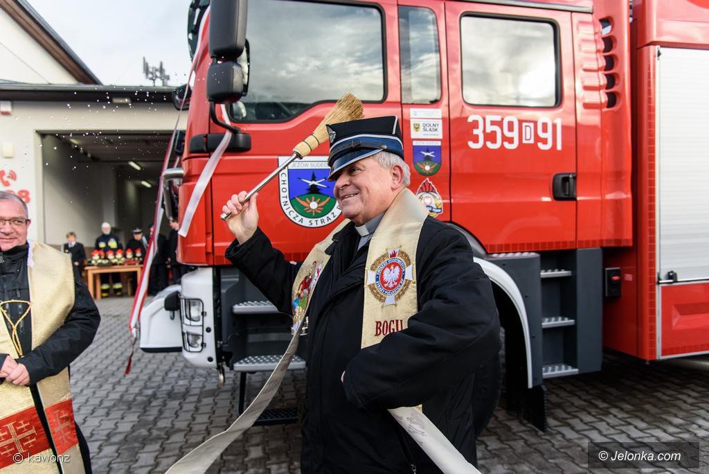 nowy-woz-strazacki-w-jezowie-sudeckim-foto-72454