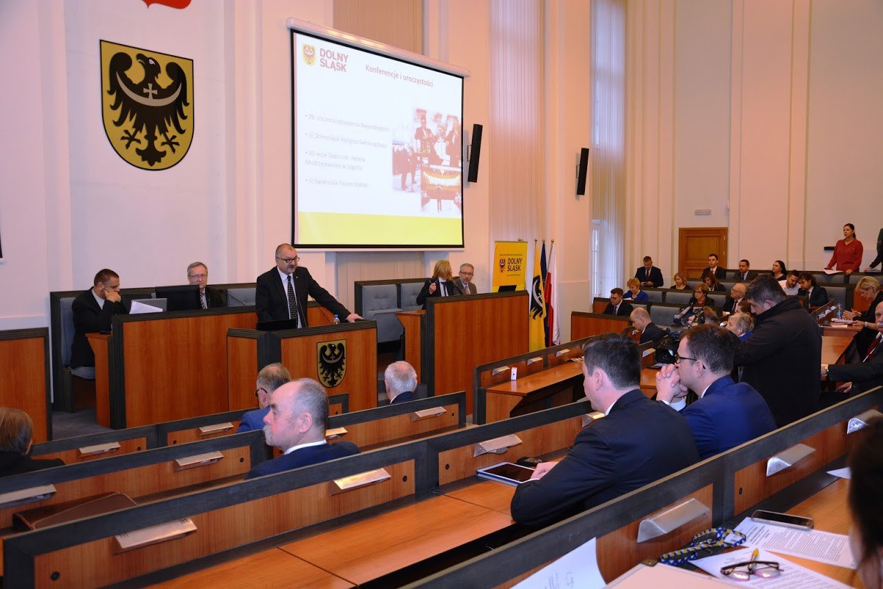 dolny-slask-z-uchwaami-antysmogowymi-foto-72486