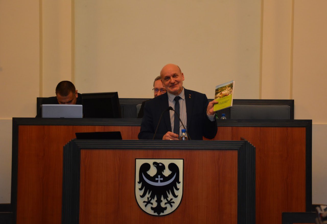 dolny-slask-z-uchwaami-antysmogowymi-foto-72486