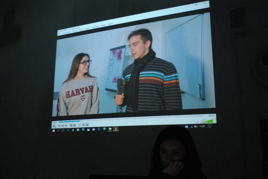 uczniowie-norwida-przed-kamera-foto-72492