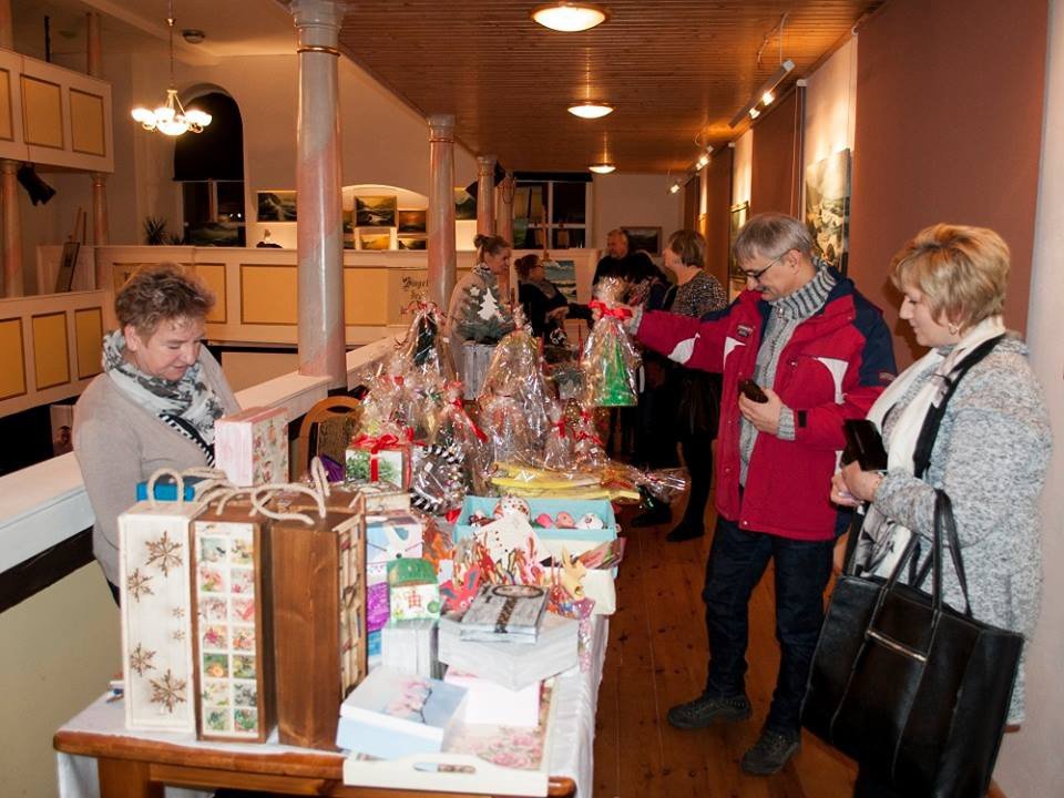 wieczor-z-wieloma-kulturami-w-galerii-izerskiej-foto-72493