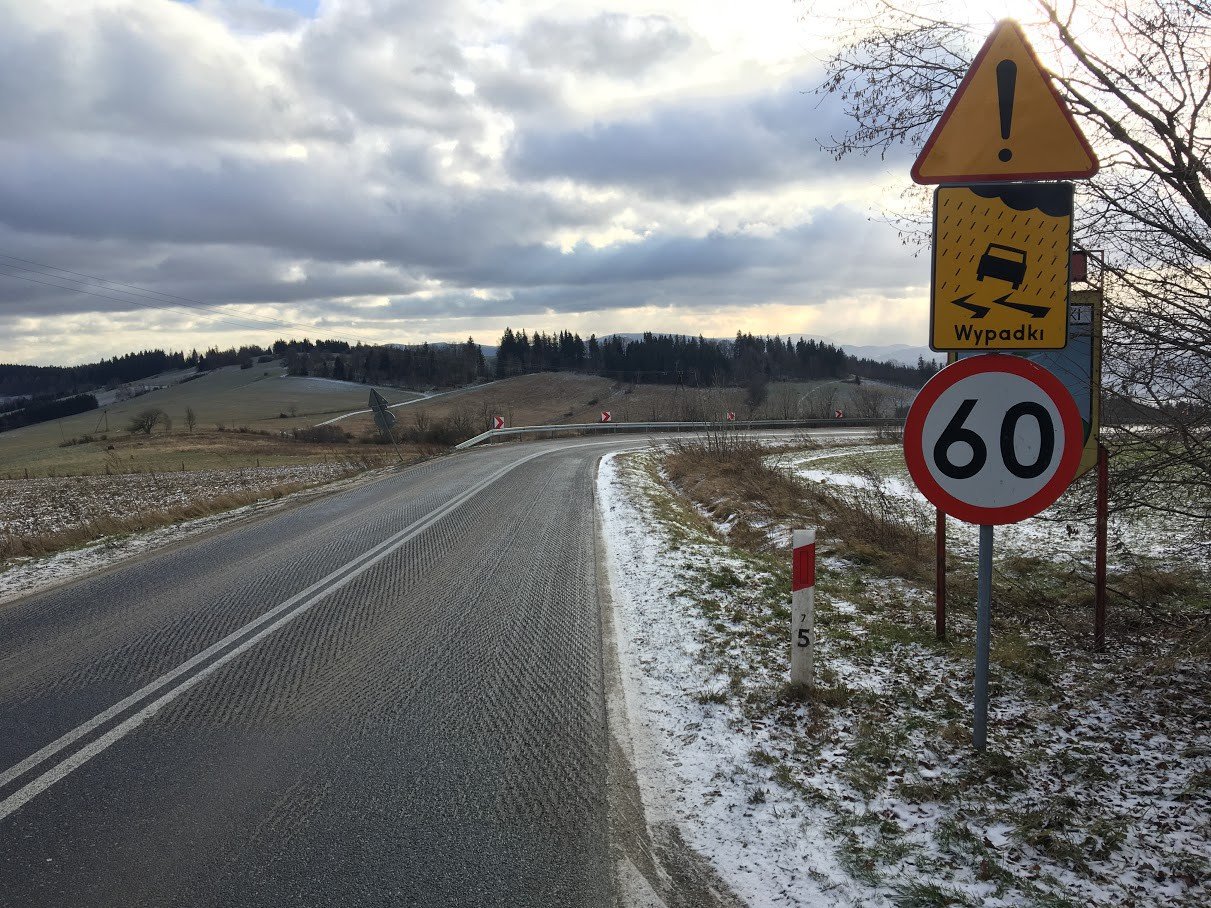 zniszczyli-droge-zeby-byo-bezpieczniej-foto-72507
