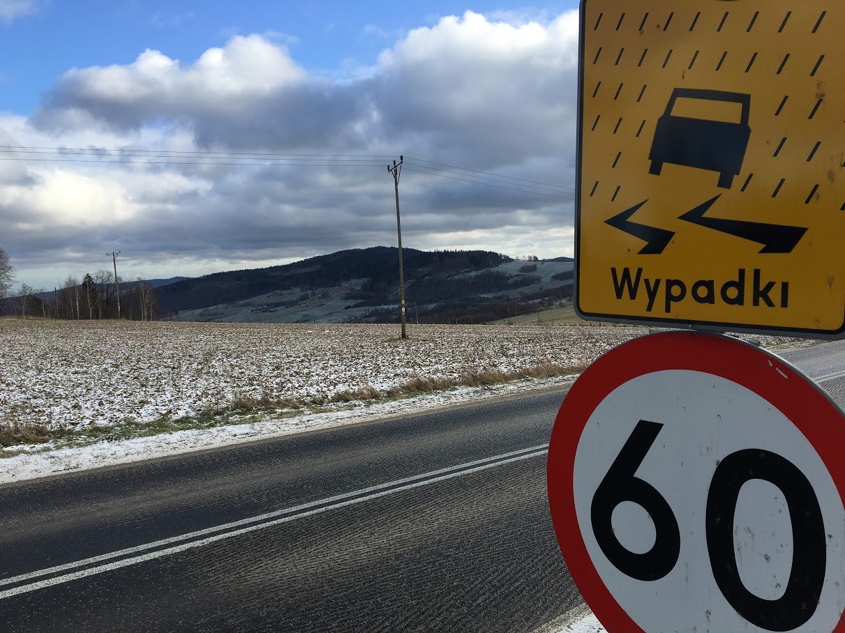 zniszczyli-droge-zeby-byo-bezpieczniej-foto-72507