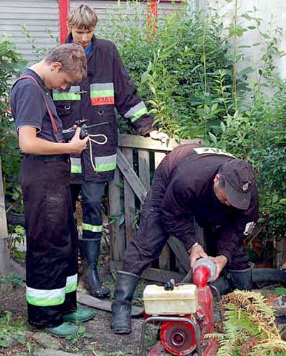 Służby ratownicze mają już mniej pracy. Teraz pora na odbudowę zniszczeń po powodzi.
