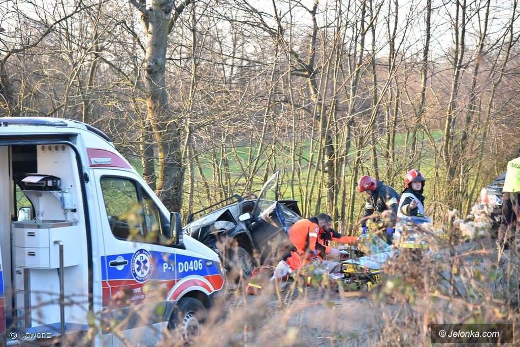 tragiczny-wypadek-miedzy-komarnem-i-radomierzem-aktualizacja-foto-72535