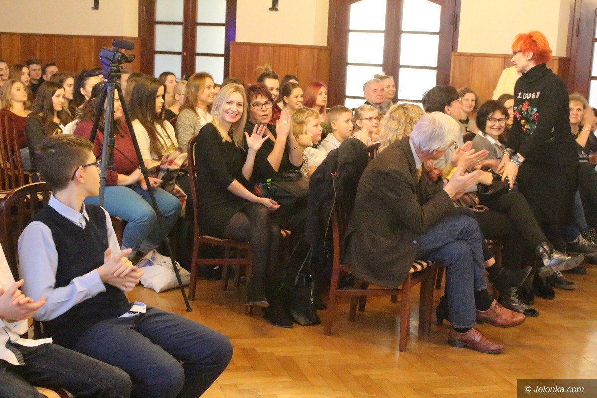 wspolne-koledowanie-studentow-z-dziecmi-foto-72540