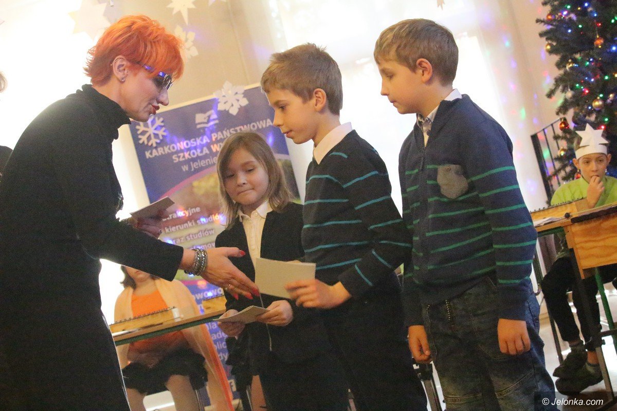 wspolne-koledowanie-studentow-z-dziecmi-foto-72540