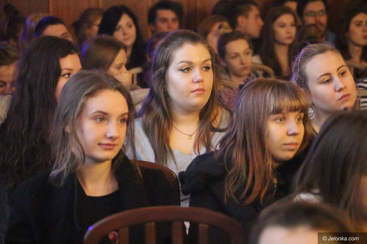 wspolne-koledowanie-studentow-z-dziecmi-foto-72540