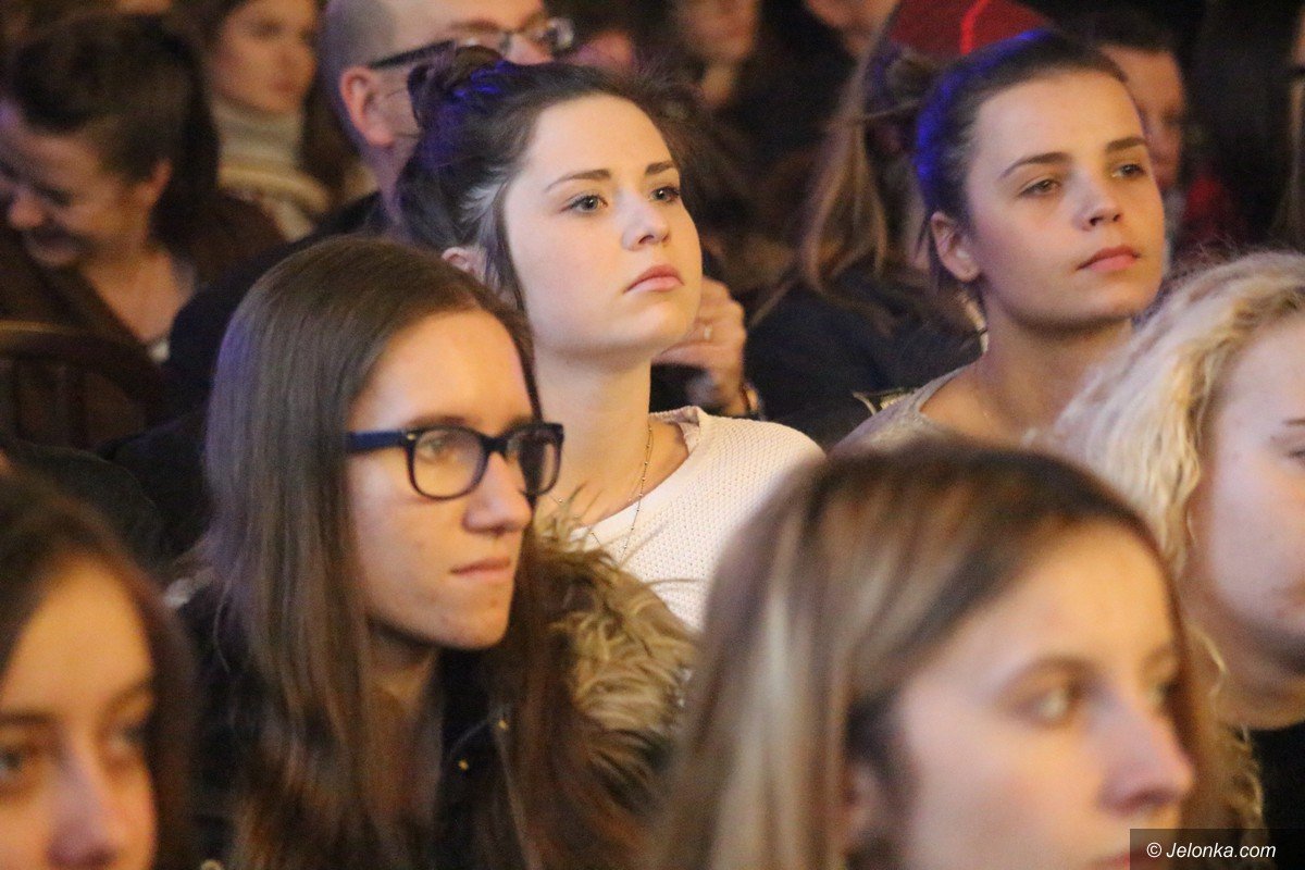 wspolne-koledowanie-studentow-z-dziecmi-foto-72540