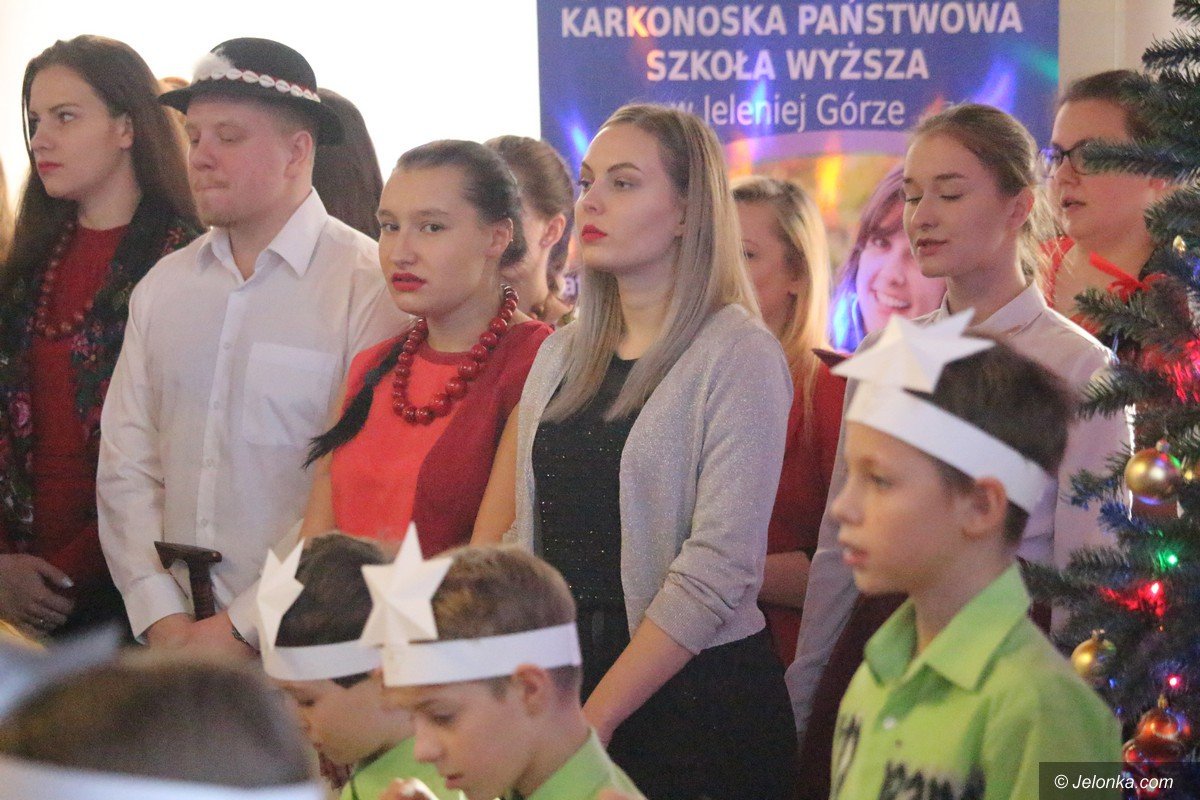 wspolne-koledowanie-studentow-z-dziecmi-foto-72540