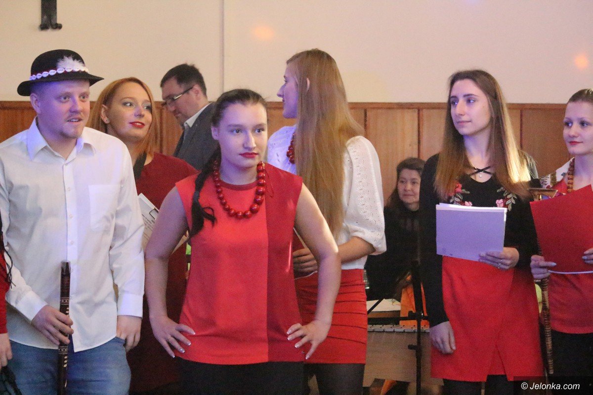 wspolne-koledowanie-studentow-z-dziecmi-foto-72540