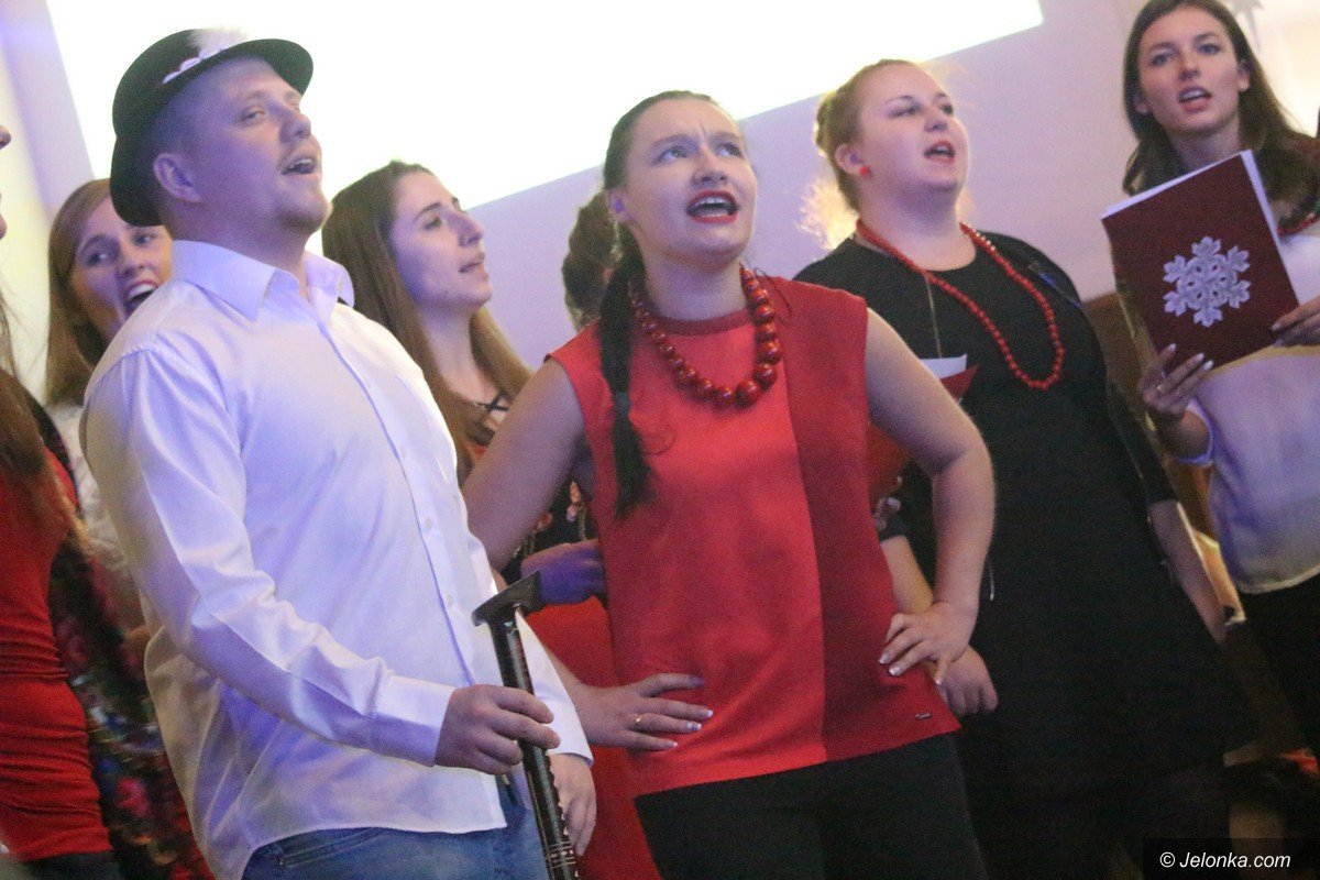 wspolne-koledowanie-studentow-z-dziecmi-foto-72540
