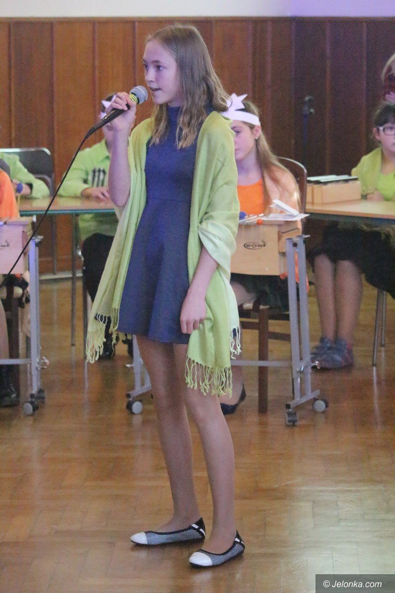 wspolne-koledowanie-studentow-z-dziecmi-foto-72540