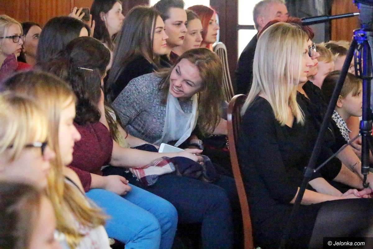 wspolne-koledowanie-studentow-z-dziecmi-foto-72540