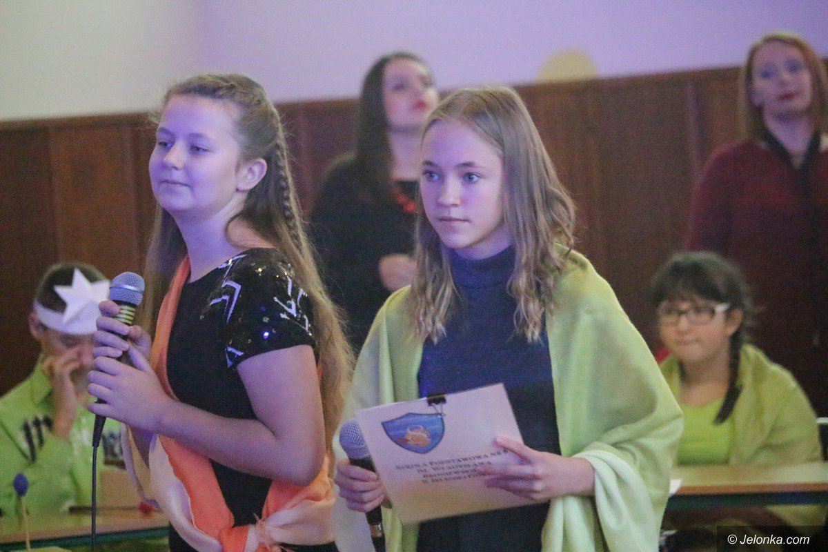 wspolne-koledowanie-studentow-z-dziecmi-foto-72540